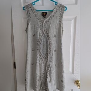 Raya Sun Sleeveless Dress w/Embroidery V neck nwot.  Size XL